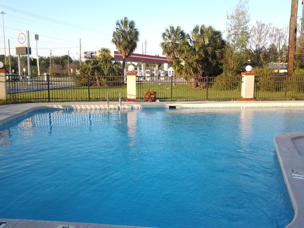 New Valdosta Inn And Suites Buitenkant foto